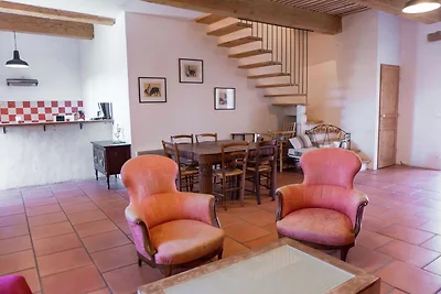 Spaziosa villa per 6 persone con piscina