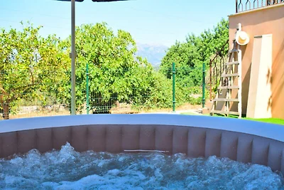 Huis in Muro met jacuzzi en uitzicht