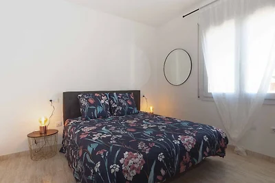 Appartement in Roses vlakbij het zandstrand
