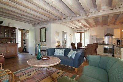 Ruhig gelegenes Ferienhaus in Roussines mit...