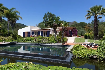 Elegante villa a Monchique con piscina...
