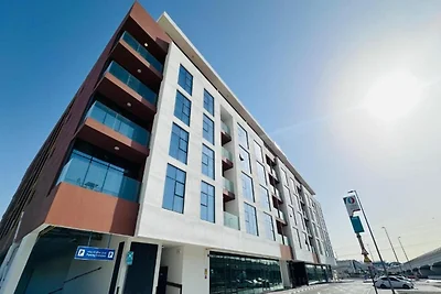 Voll ausgestattete 2BR bei JLT mit Pool und F...
