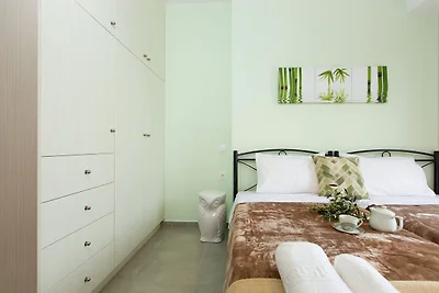 Villa in Arkadi mit Pool und Liegest�hlen