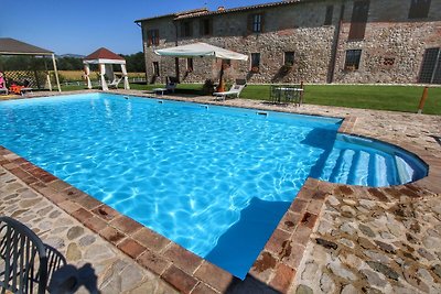 Appartamento deluxe a Pontecuti con piscina