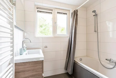 Schönes, modern möbliertes Ferienhaus