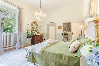 Villa in Lucca mit Pool und Landschaftsblick