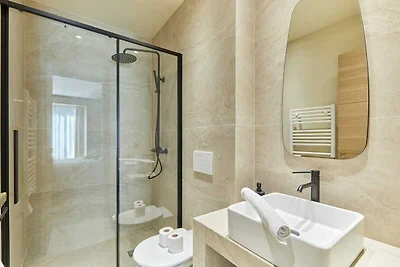 Unglaubliches AC-Apartment mit 3 Schlafzimmer...