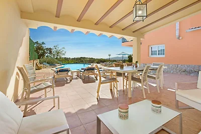 Geräumige Villa mit 6 Schlafzimmern in Blanes