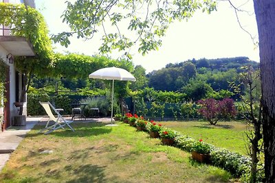 Das Ferienhaus in Pastrengo mit Garten, Terra...