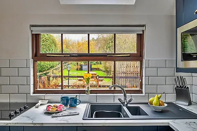 Luxuriöses Ferienhaus mit Whirlpool und Aussi...
