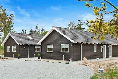 18 Personen Ferienhaus in Henne