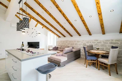 Villa Ro-Ma - Three Bedroom Villa with Terrac...