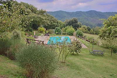 Geräumiges Bauernhaus in Apecchio mit Pool
