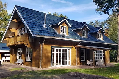 Schönes am Waldrand gelegenes Haus mit...