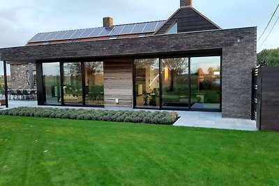 Modernes Ferienhaus in Haringe für einen erho...