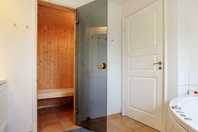 Geräumiges Ferienhaus in Skaelskor mit Sauna