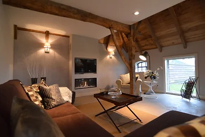 Stilvolles Bauernhaus mit Garten und Sauna