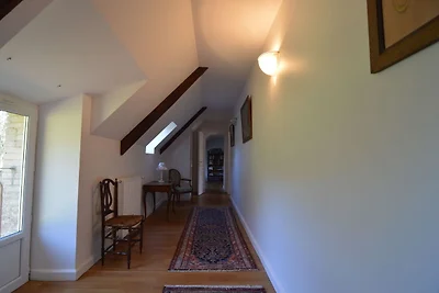 Geräumiges Ferienhaus mit eingezäuntem Teich