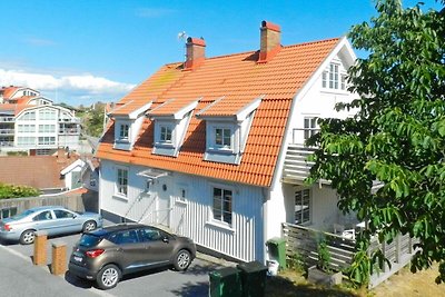 5 persone case ad LYSEKIL