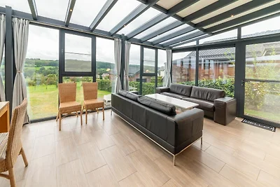 Accogliente casa vacanze a Malmedy con una be...
