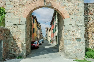 Appartamento a Montecarlo vicino ai vigneti