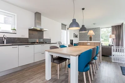 Moderne und Kinderfreundliche Villa in...