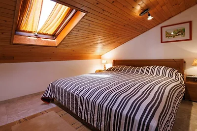 Classic and Trendy Apartment with Terrace - T...