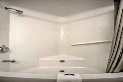 1 Queen -bett | Mobil Acces Wanne | Ns...