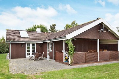 Modernes Ferienhaus in Slagelse mit Terrasse