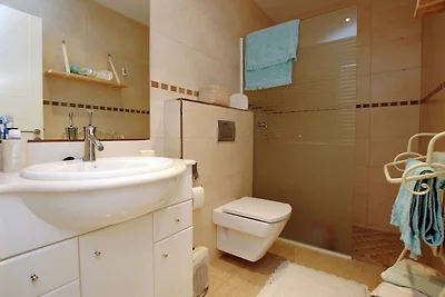Moderno appartamento con piscina a Cala Pi