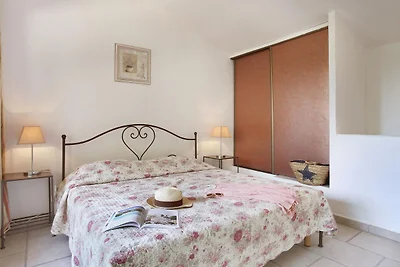 Ferienhaus mit AC, 3 km. von Gordes entfernt