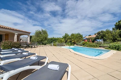 Geräumige Villa in Pouzols-Minervois mit pool