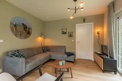 Ferienhaus in Vrouwenpolder mit Garten