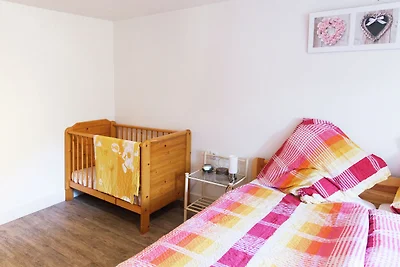 Spaziosa casa vacanze a Briedel vicino al fiu...