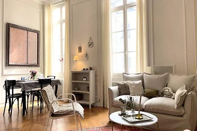 Le Crosne Parkplatz steht ruhig