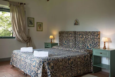 Moderne Ferienwohnung mit Pool in Ghizzano