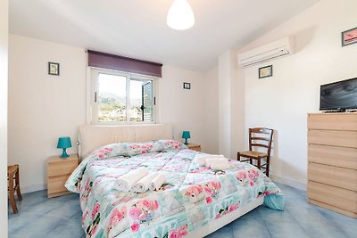 Homely Apartment in Policastro Bussentino wit...