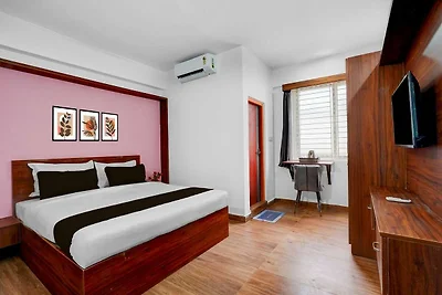 Townhouse Whitefield Bahnhof