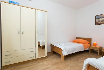 Apartments Garden - One-Bedroom Apartment wit...