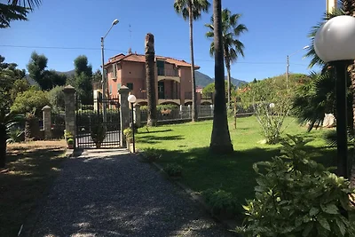 Schöne Wohnung in Loano mit Terrasse