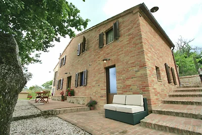 Ferienhaus in Pontano mit Garten