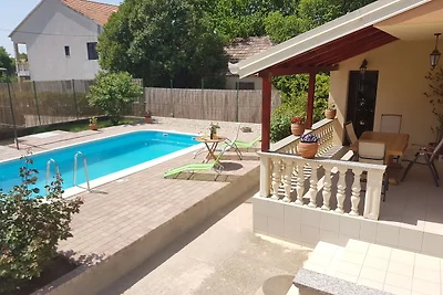 Casa vacanze di lusso a Zemonico con piscina