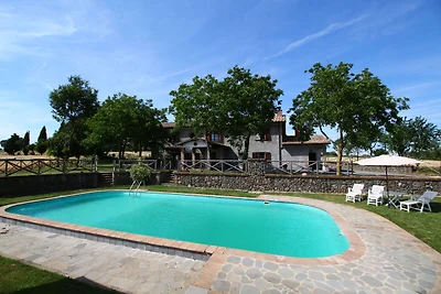 Agriturismo con piscina privata