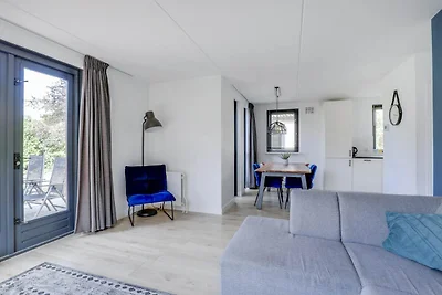 Bungalow aan het meer met tuin, geschikt voor...