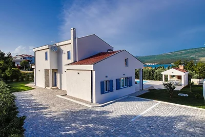 Villa con piscina privata e giardino