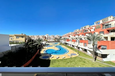 Wohnung nahe Strand mit Pools in Spanien