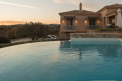 Luxuriöse Villa mit Pool auf der Insel...