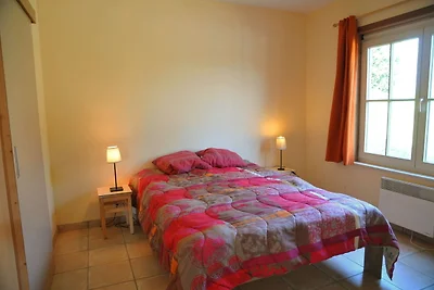 Moderna Casa Vacanze a Somme-Leuze con Sauna