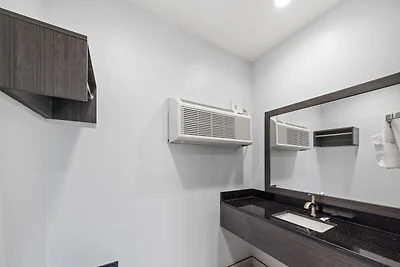 1 Kingsize-Bett | NSMK | Mikrowelle |...