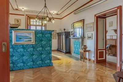 Villa in Civenna mit Balkon und Barbecue